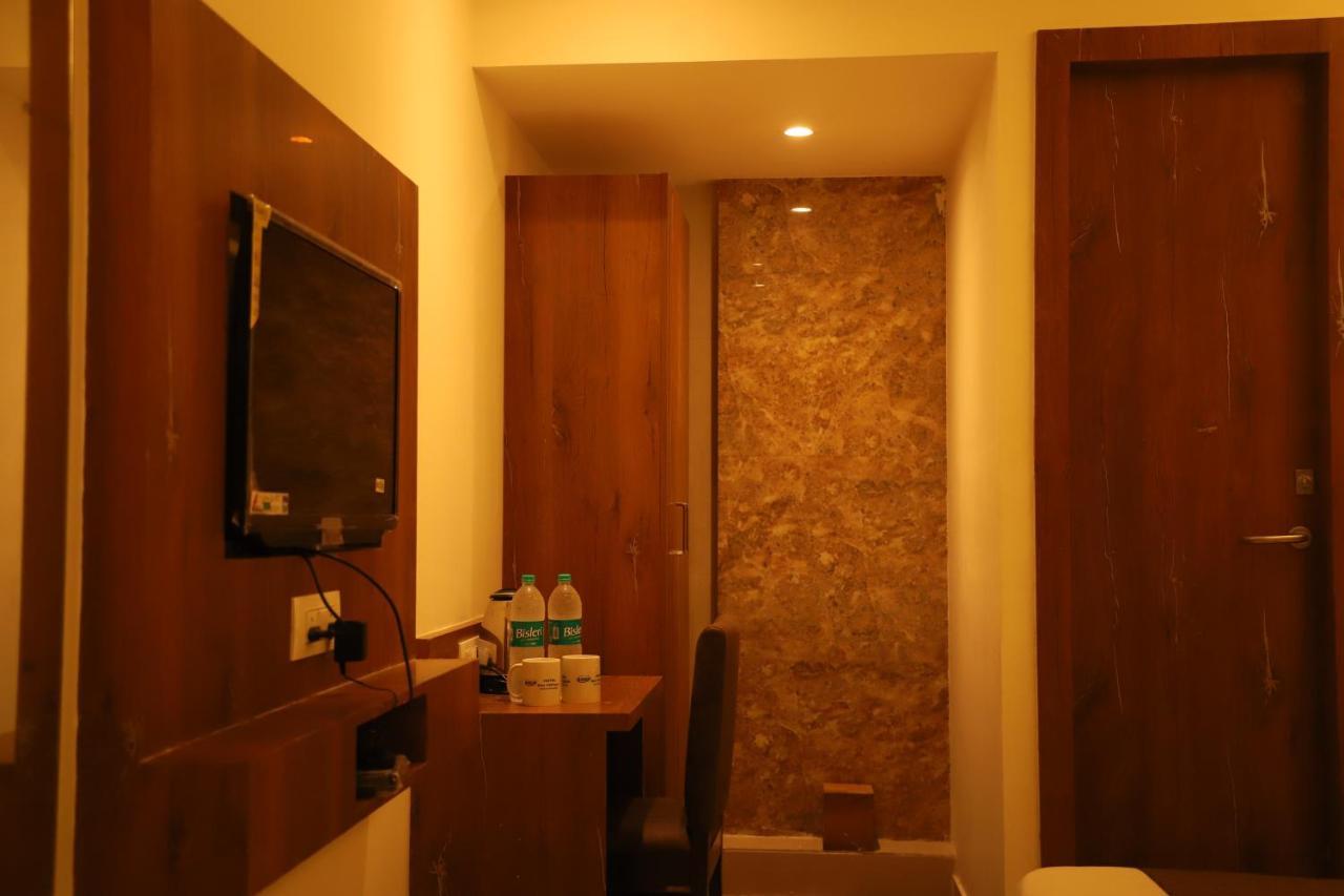Hotel Sai Pritam مومباي المظهر الخارجي الصورة