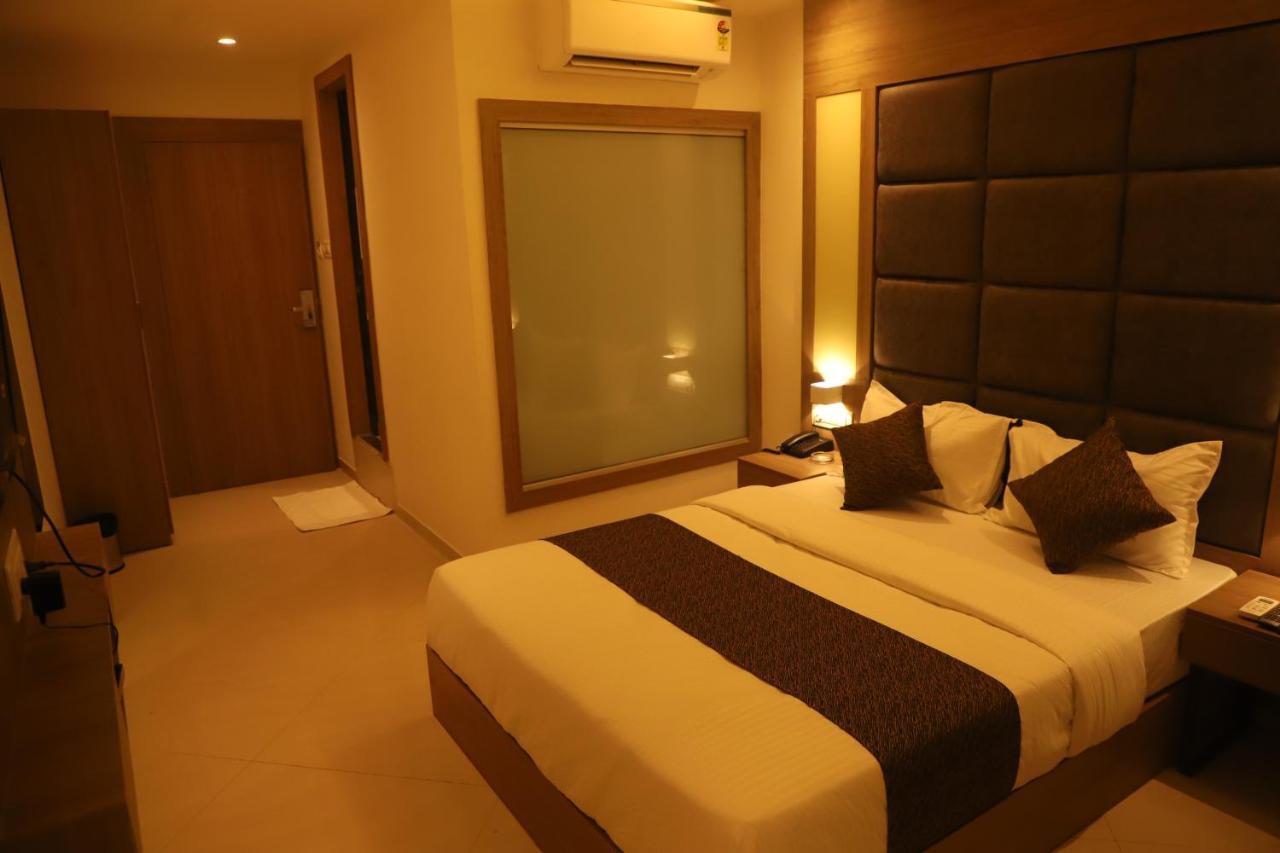 Hotel Sai Pritam مومباي المظهر الخارجي الصورة