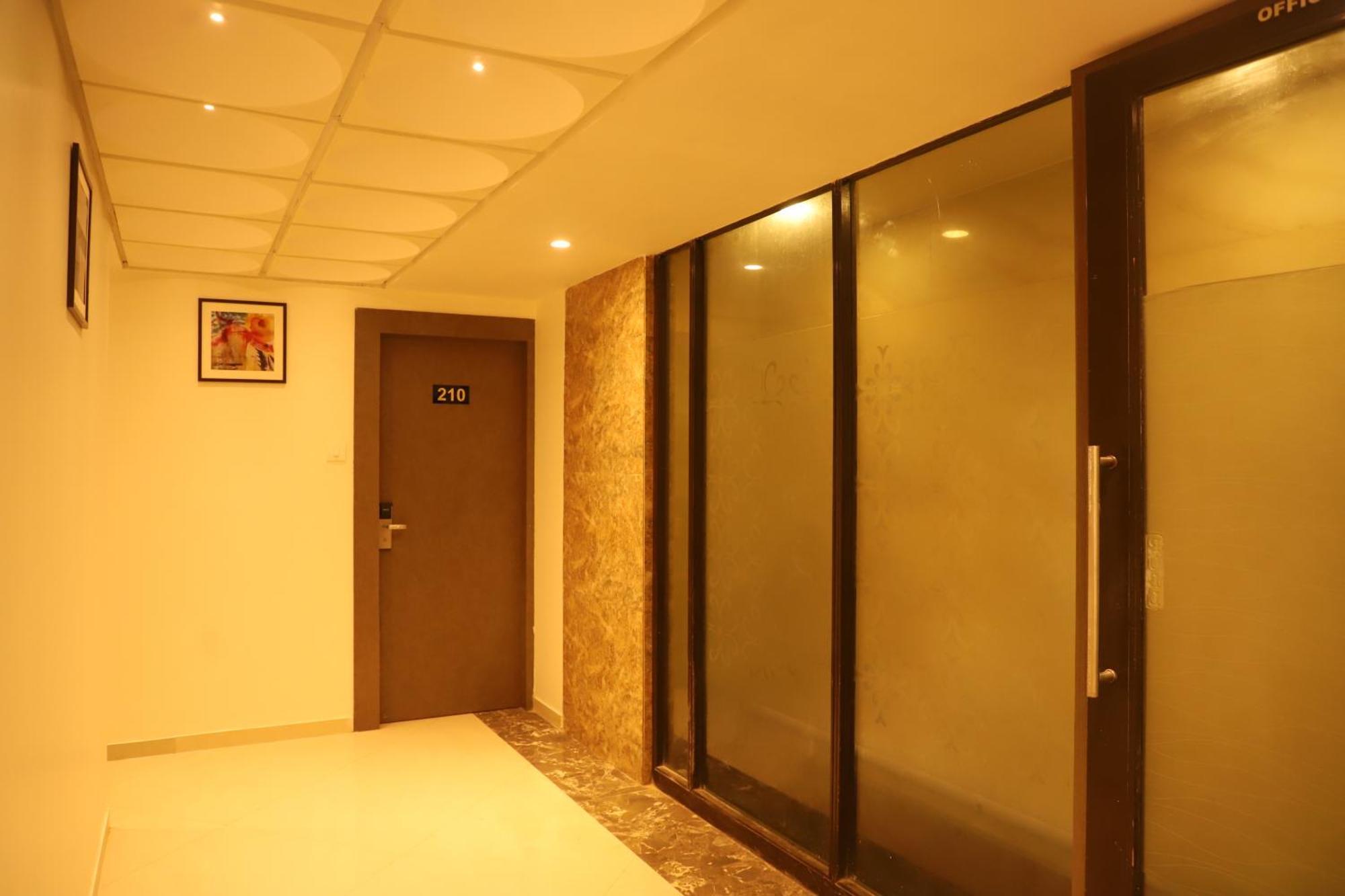 Hotel Sai Pritam مومباي المظهر الخارجي الصورة