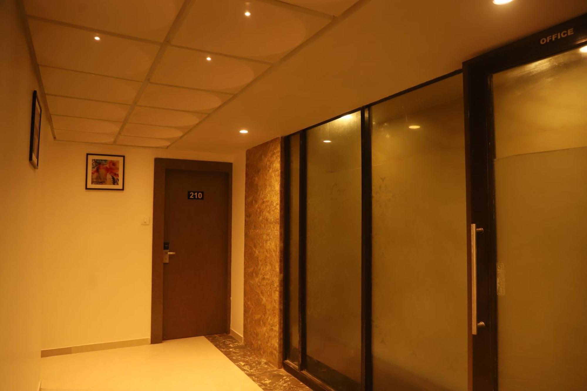 Hotel Sai Pritam مومباي المظهر الخارجي الصورة