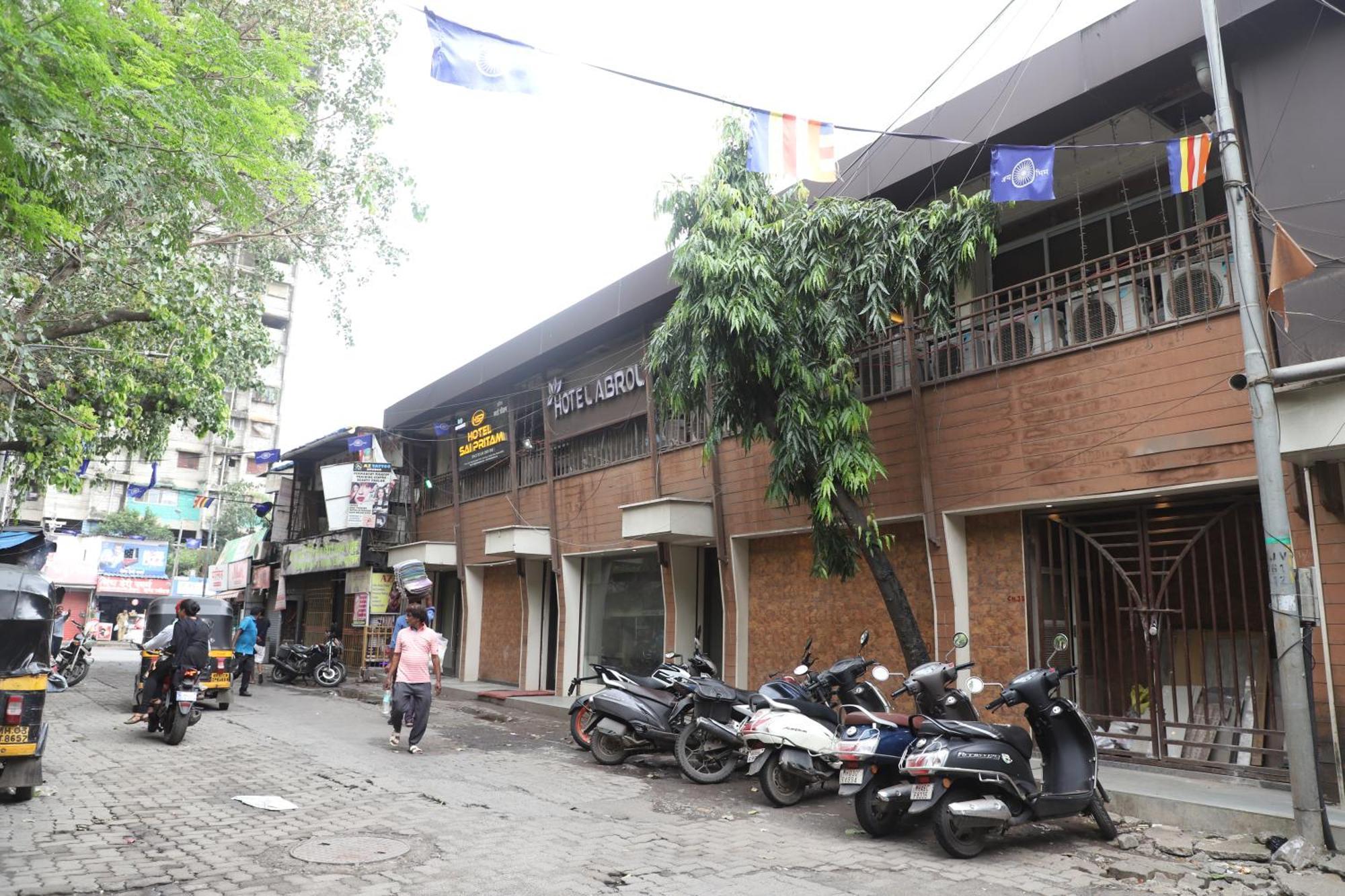 Hotel Sai Pritam مومباي المظهر الخارجي الصورة